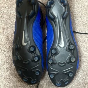 Men’s size 12, Nike Tempo brand.